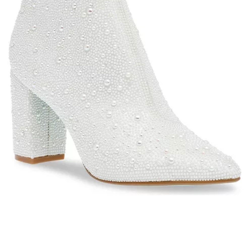 Betsey Johnson Women's Cady Evening Booties - Ivory 7.5